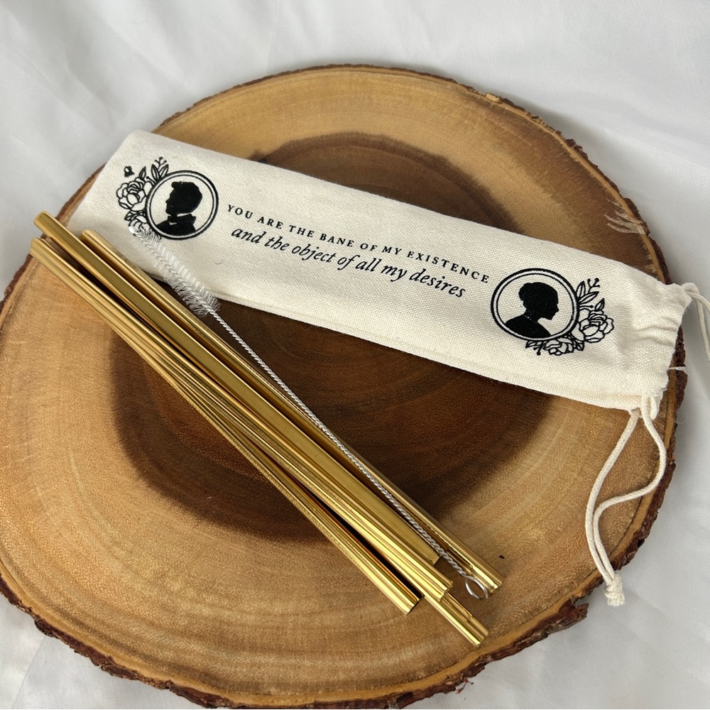 Bridgerton heart shaped metal reusable straws from Owlcrate with pouch